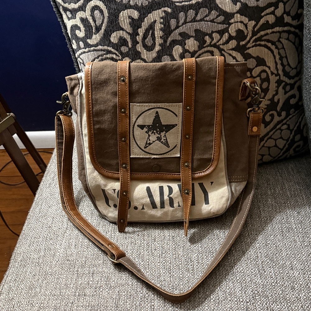 Myra Bag